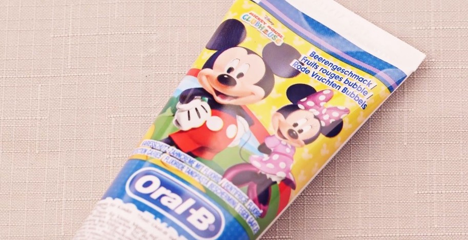 Die richtige Zahnpasta für Kinder auswählen